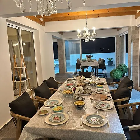 Sea View Penthouse Appartement *