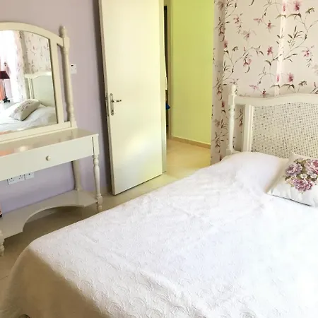 Sea View Penthouse * Agios Georgios (Girne)